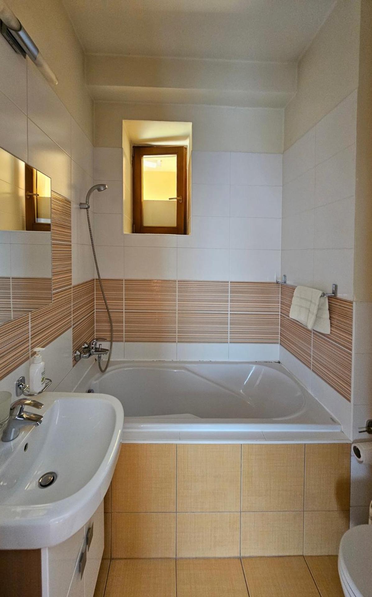 Penzion Pod Krivanom Liptovský Hrádok Exteriör bild